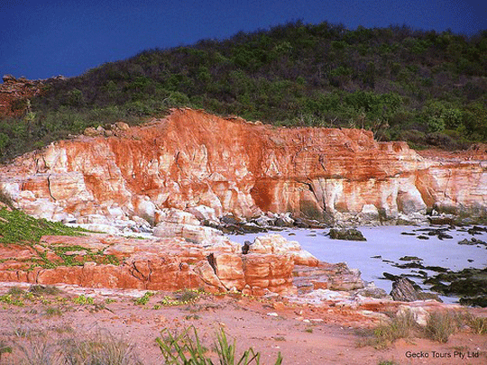 4wd track and 4x4 road to Cape Leveque 