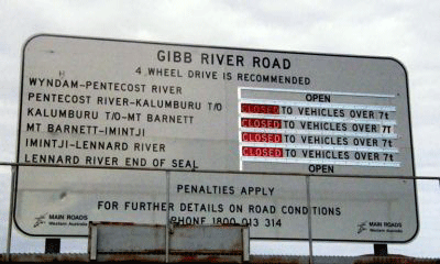 Closure sign Gibb River Road